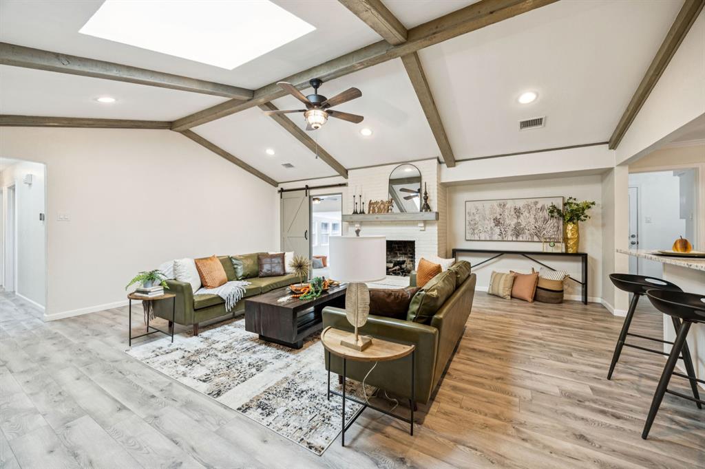 301 Ridgebriar Drive