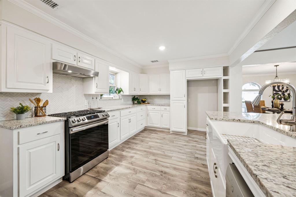 301 Ridgebriar Drive