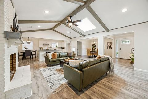 301 Ridgebriar Drive Richardson TX 75080