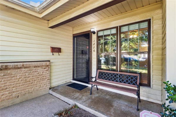 1826 CUNNINGHAM ST, IRVING, TX 75062 - Image 03e4fd0cc683741b3ba560e7b0da4974/3284912802