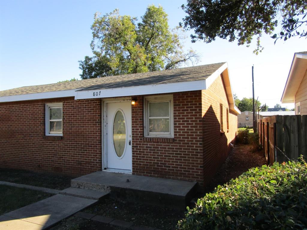 807 SE 2nd Street