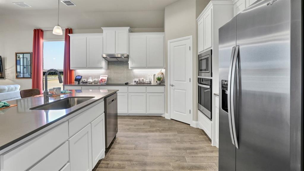 Lakeview Pointe - Residential