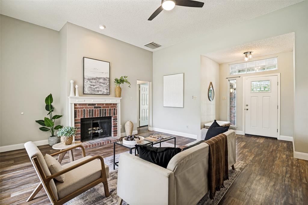 2414 Mapleridge Drive