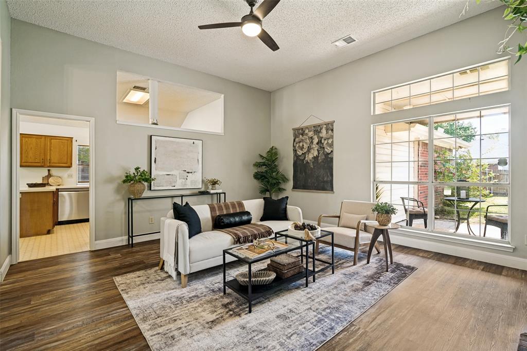 2414 Mapleridge Drive