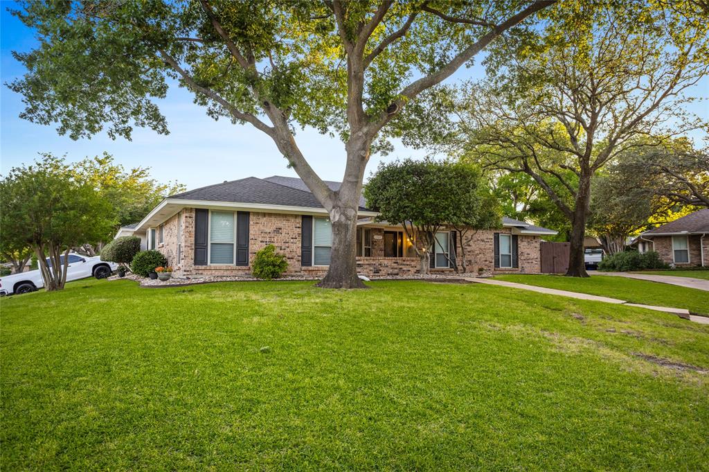 1507 Meadow Way Court