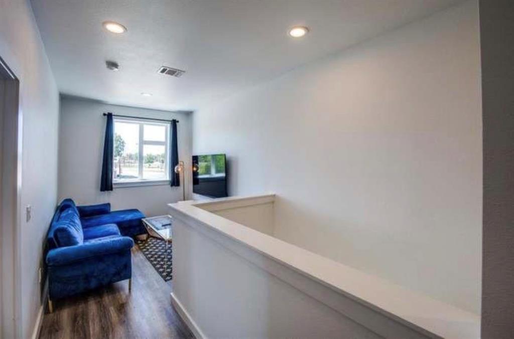 country club Pk 2nd - Residential Lease