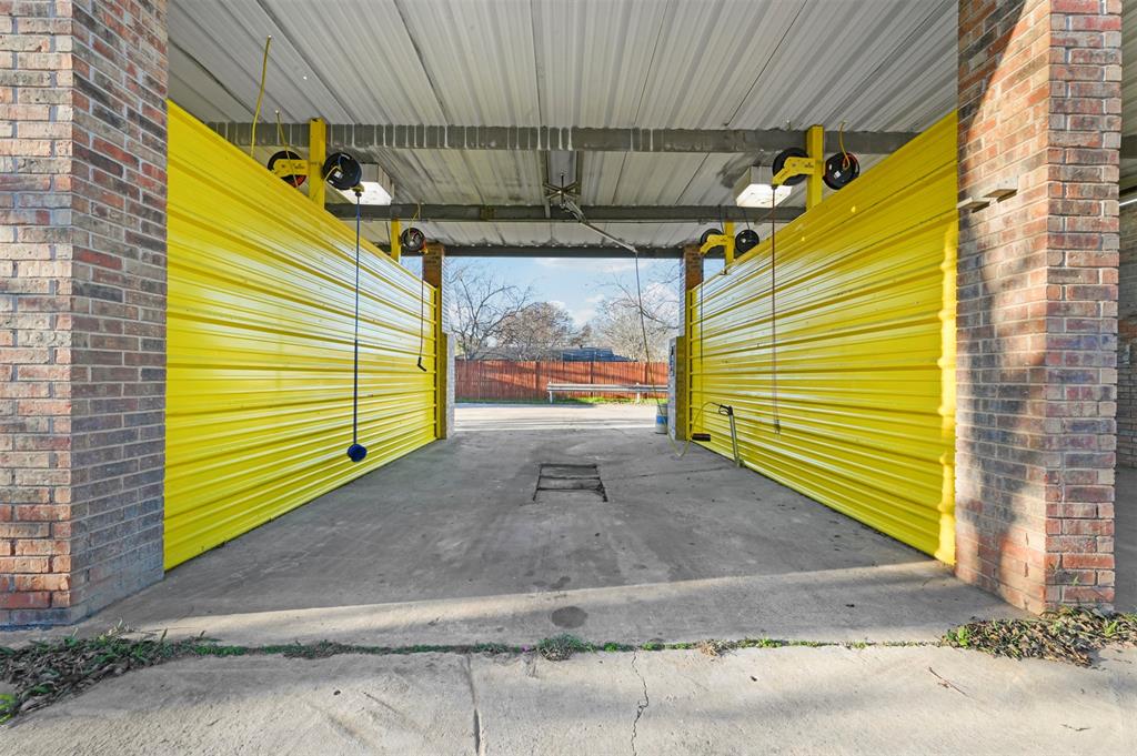 Mid Ept Woodward 04 - Commercial Sale