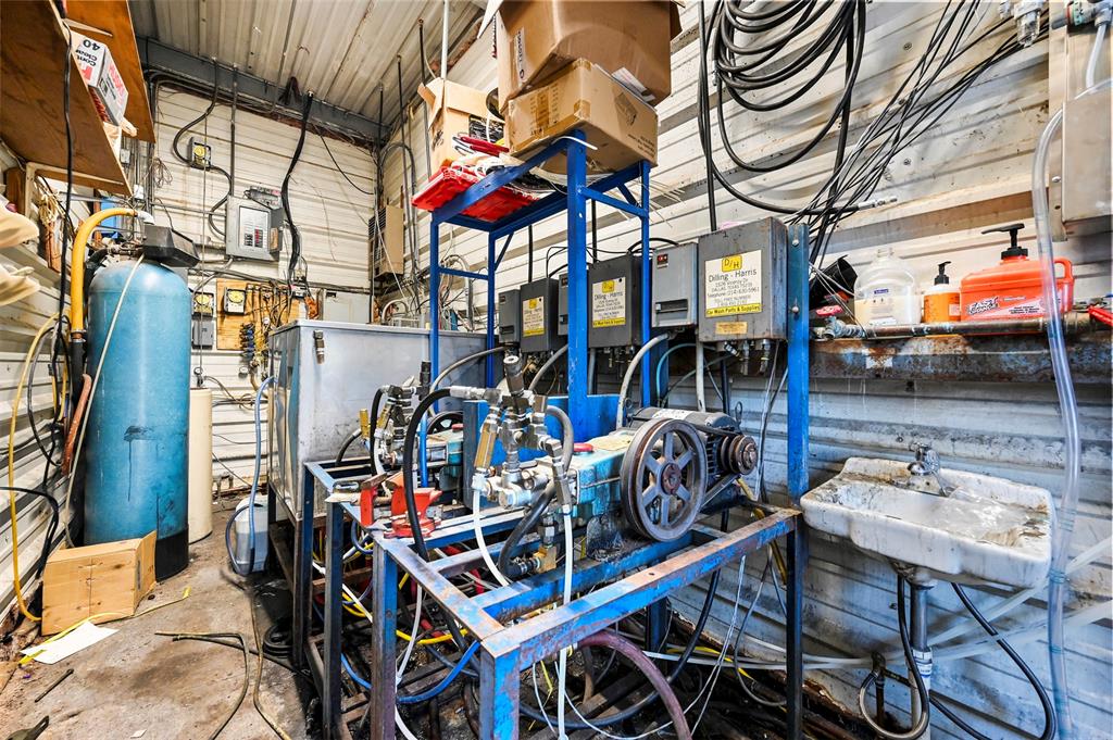 Mid Ept Woodward 04 - Commercial Sale