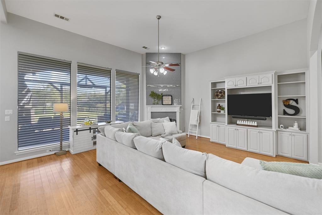 Double Oak, Texas 75077, United States, 4 Bedrooms Bedrooms, ,4 BathroomsBathrooms,Residential,Pending,31370