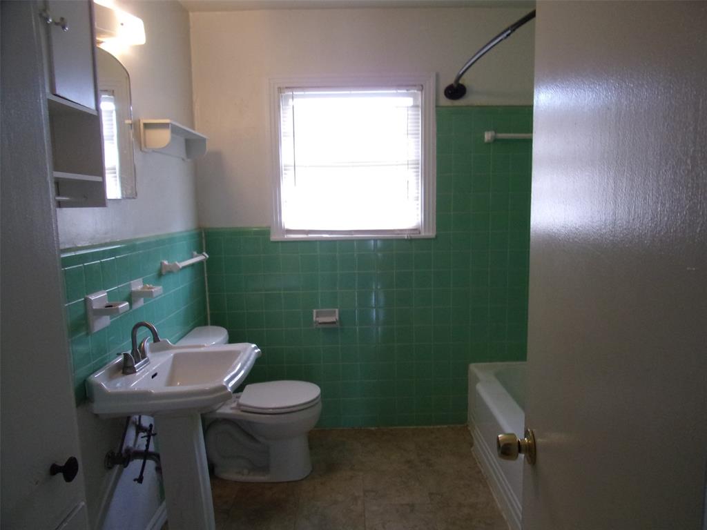 Elmwood West - Residential Lease