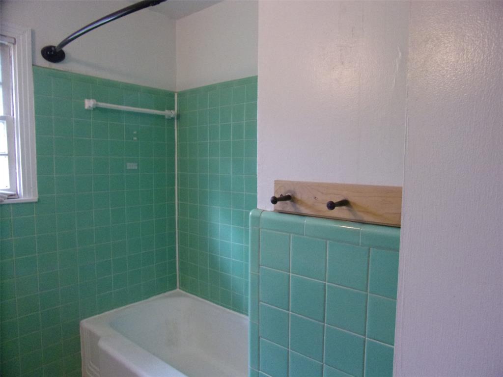 Elmwood West - Residential Lease