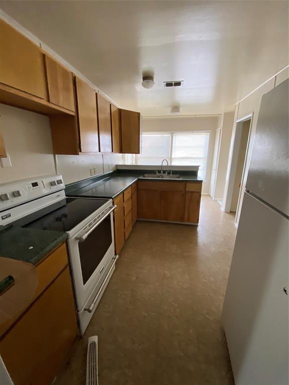 Elmwood West - Residential Lease