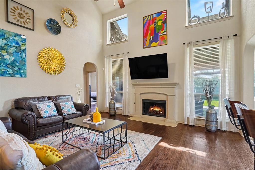10041 Red Bluff Lane