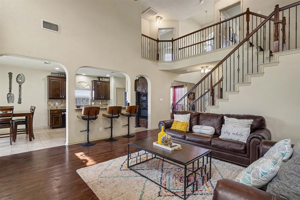 10041 Red Bluff Lane