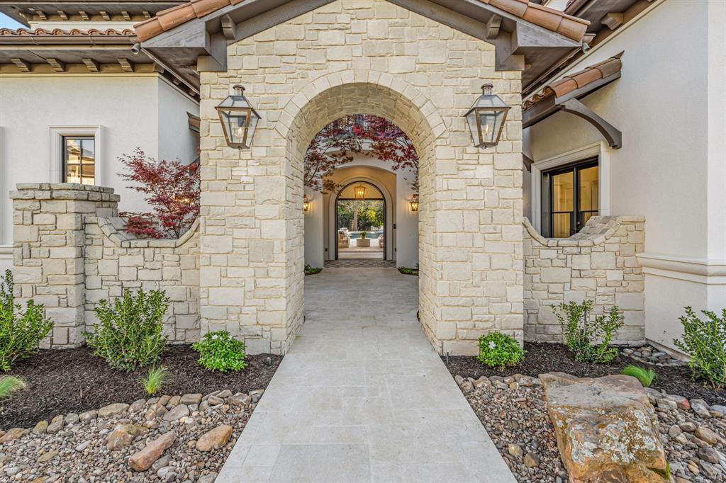 2203 King Fisher Drive