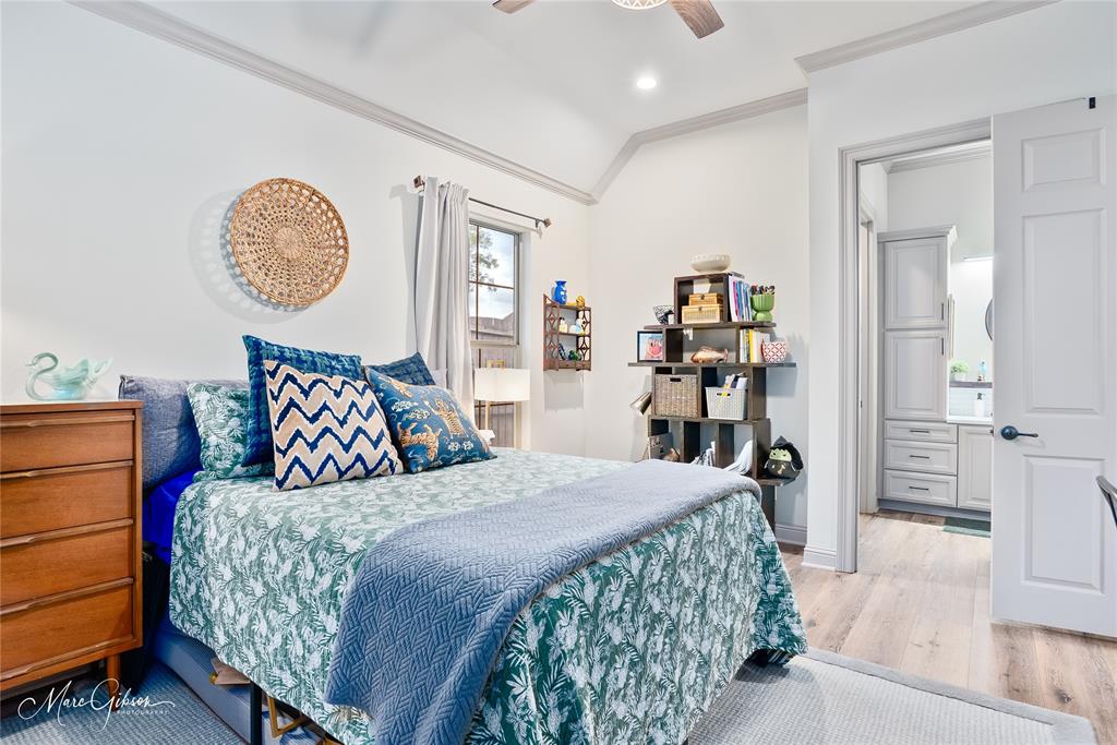 Oak Alley - Residential