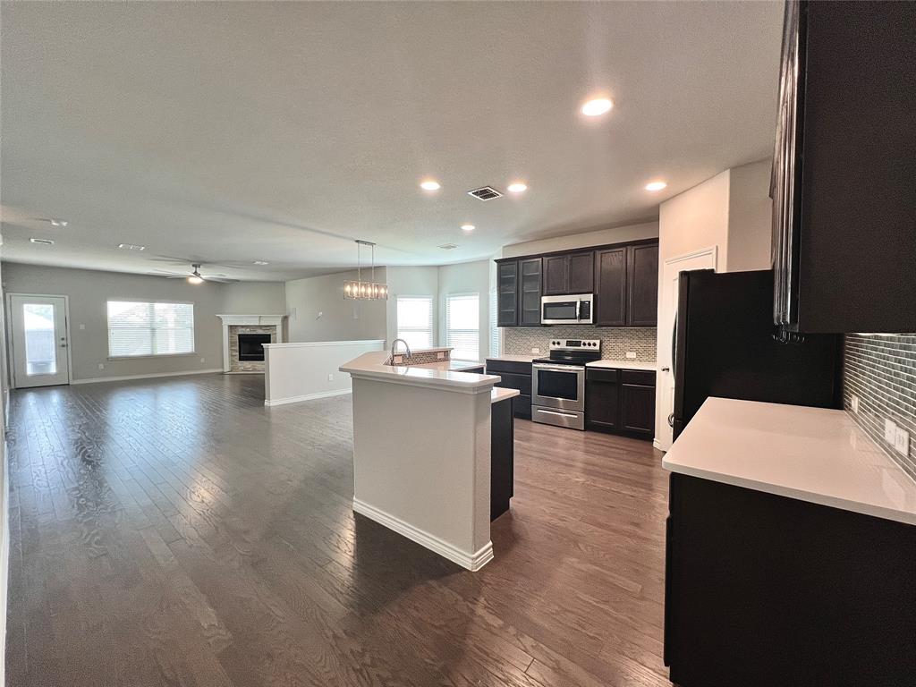 2122 Louis Trail