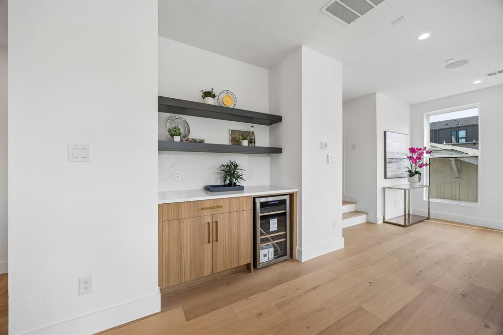 Rick & Hurts North Fitzhugh Ave - Residential Income