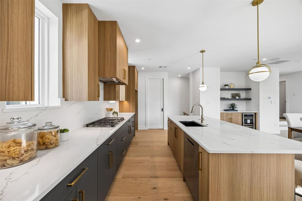 Rick & Hurts North Fitzhugh Ave - Residential Income