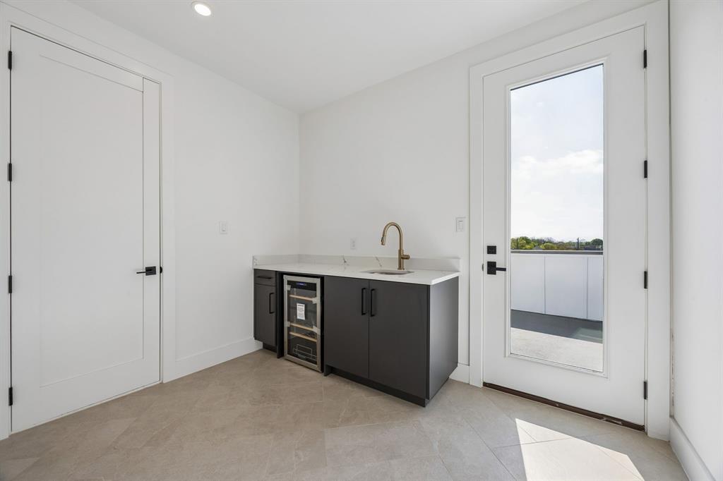 Rick & Hurts North Fitzhugh Ave - Residential Income