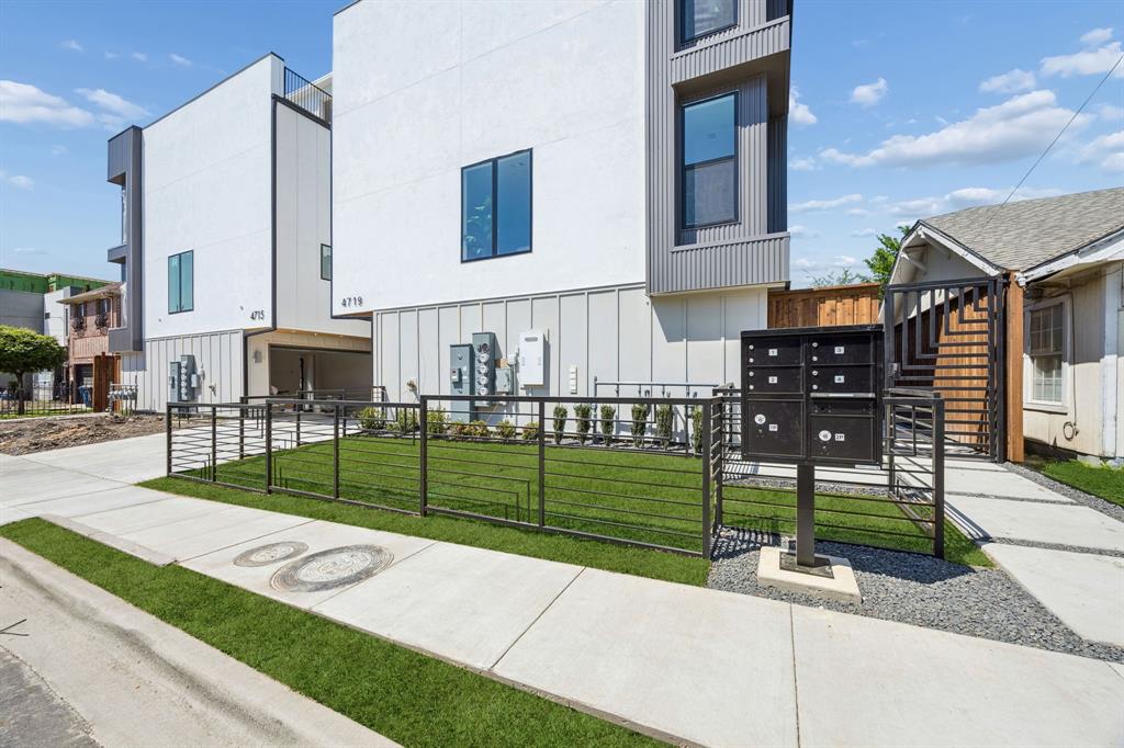 Rick & Hurts North Fitzhugh Ave - Residential Income