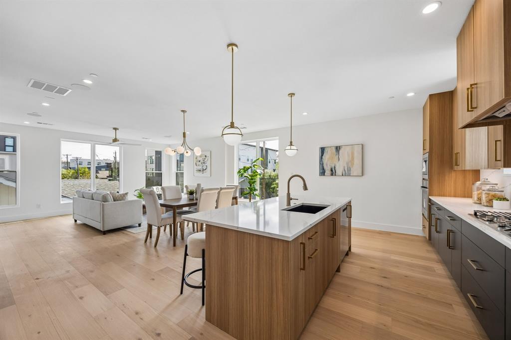 Rick & Hurts North Fitzhugh Ave - Residential Income