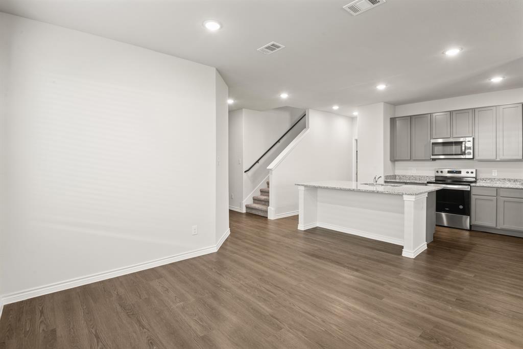 908 Propeller Parkway
