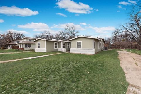 320 Dawson Circle Grand Prairie TX 75051