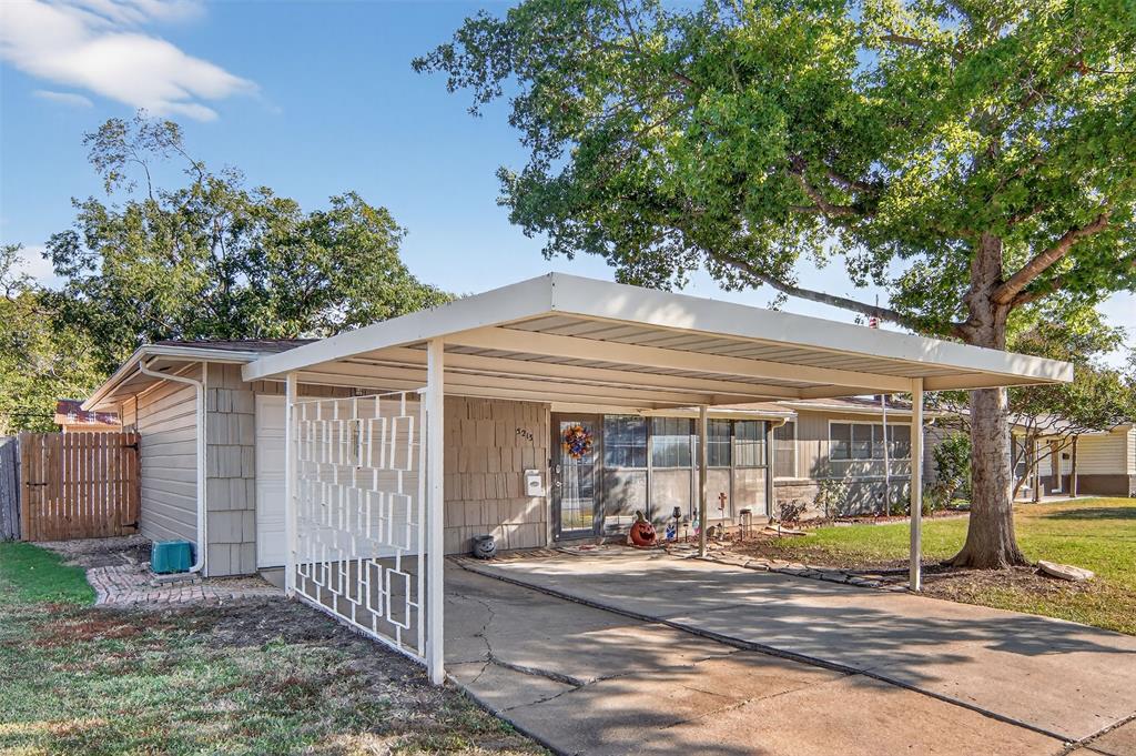 5213 Mallory Drive