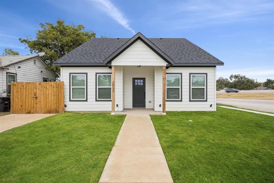 OWNER FINANCE OFFERED!

Plus! Make a Full Price Offer on this beautiful home and receive a $10,000 towards your closing costs! Dont miss this opportunity to save bigand into your dream home with extra cash in your pocket.

New Construction Home For Sale – Move-In Ready!

Step inside this stunning 3 bedroom, 2 bathroom home designed with modern comfort and style in mind. From the moment you enter, you’ll be welcomed by vaulted ceilings and an open-concept layout filled with natural light.

Features Include:

* Brand new **flooring and fresh paint** throughout
* Sleek **new appliances** for a contemporary kitchen experience
* Spacious bedrooms with plenty of closet space
* Beautifully updated bathrooms with **modern tile finishes**
* Separate shower and soaking tub in the primary suite
* **Large backyard**, perfect for entertaining, gardening, or relaxing evenings

This home combines elegance and functionality, making it the perfect place for families, professionals, or anyone looking for the comfort of new construction without the wait.

?? Conveniently located near schools, shopping, dining, and major highways for easy commuting.

Don’t miss out on this opportunity—schedule your showing today!