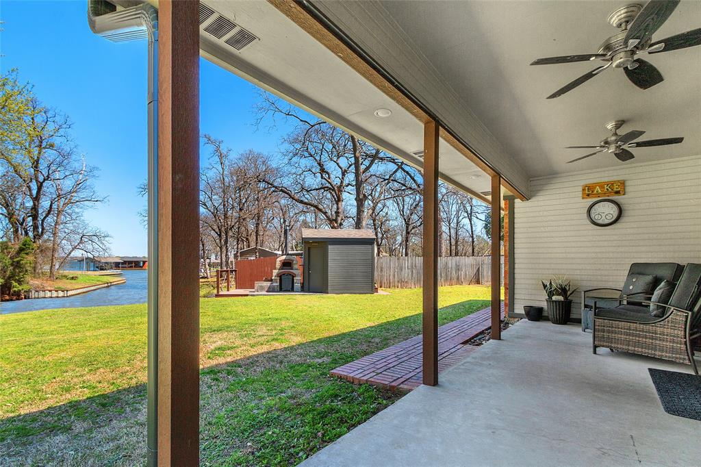 171 Lakeshore Drive