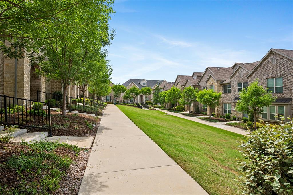 536 Ballustrade Drive