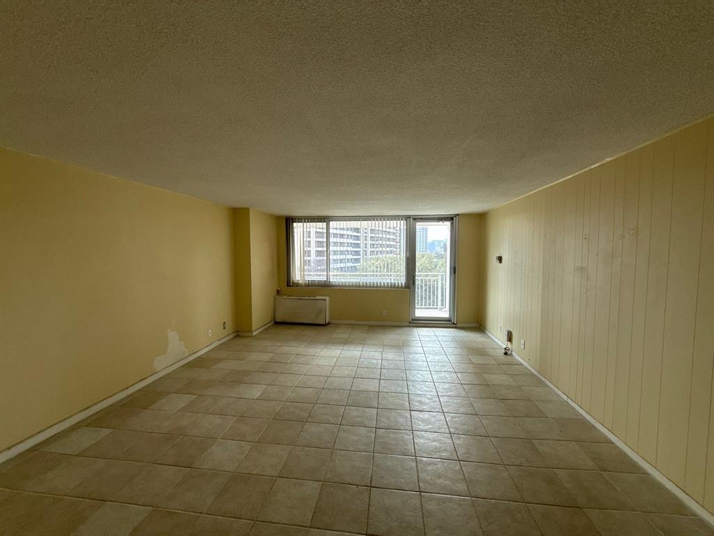 Twenty 1 Turtle Crk Condo - Residential