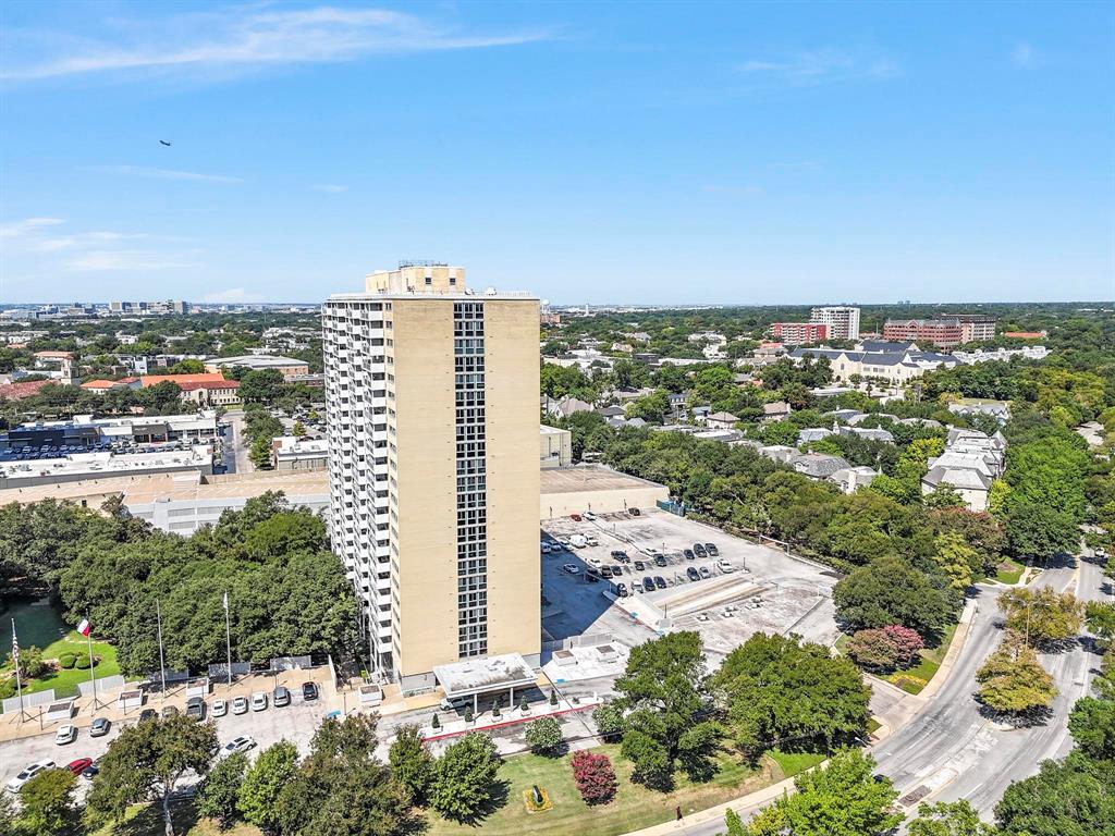 Twenty 1 Turtle Crk Condo - Residential