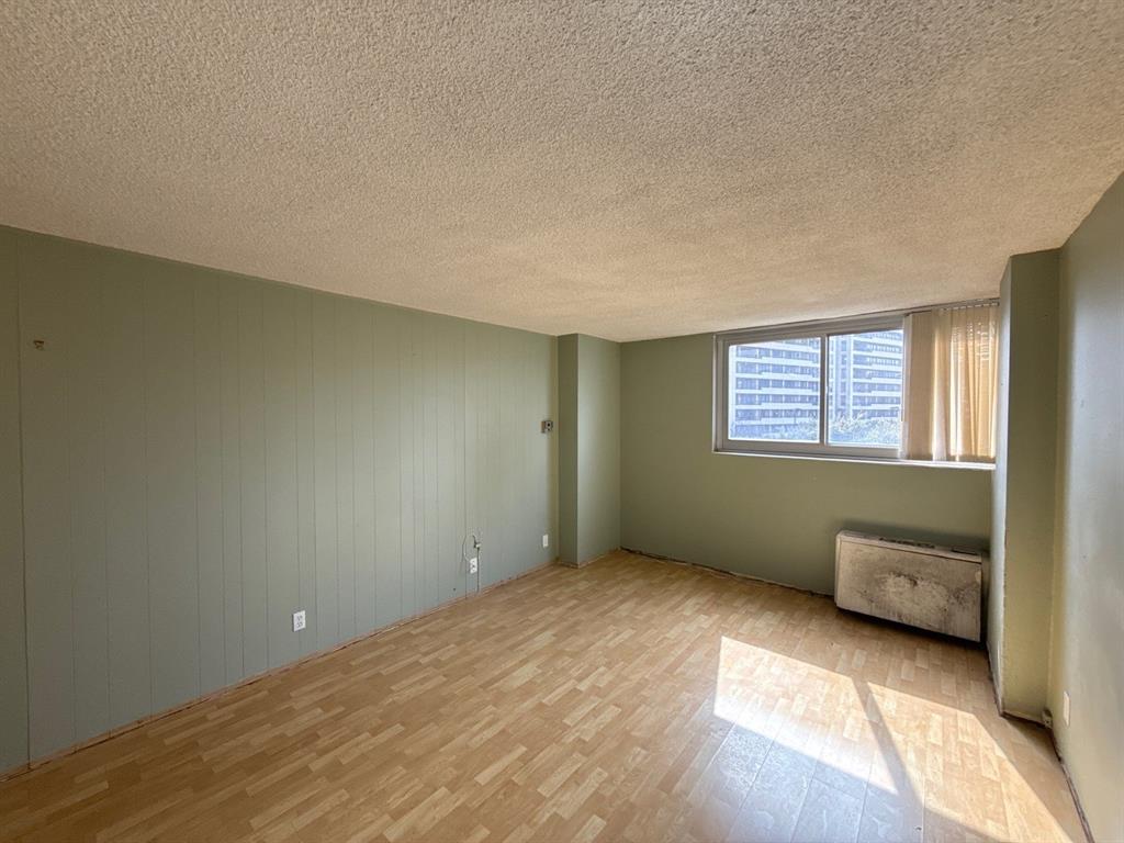 Twenty 1 Turtle Crk Condo - Residential