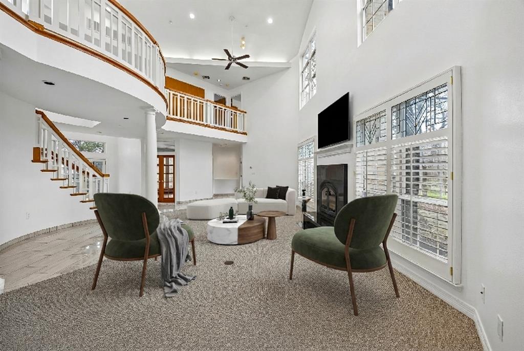 Emerald Sound At Lake Lewisvil - Residential