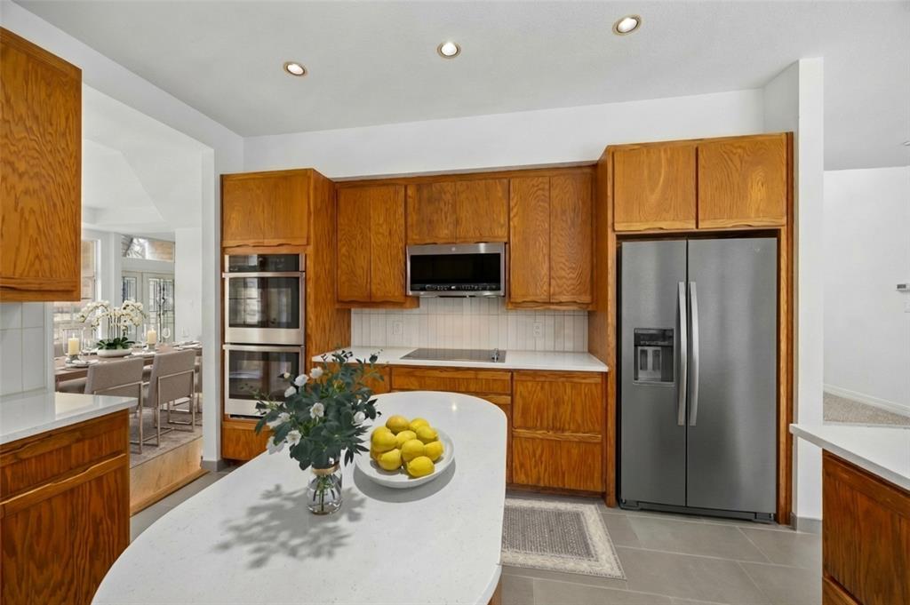 Emerald Sound At Lake Lewisvil - Residential