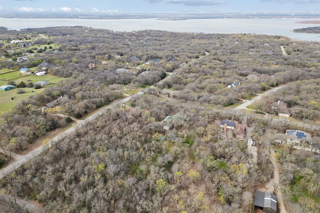 Emerald Sound At Lake Lewisvil - Residential