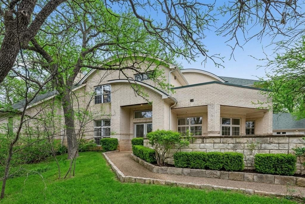 Emerald Sound At Lake Lewisvil - Residential