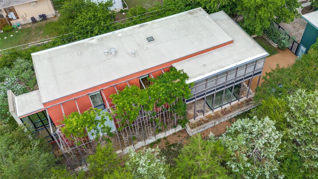 1810 Bermuda Street