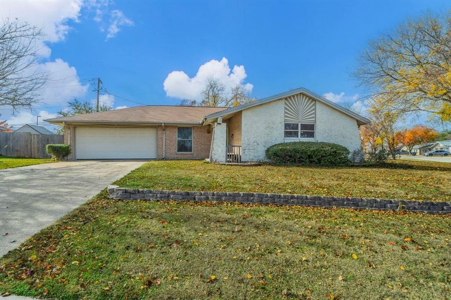 This 4 Bedroom, 3 bathroom home with a large corner lot and a pool is a wonderful opportunity for investors! Cash or hard money only please, no wholesalers or assignments.
