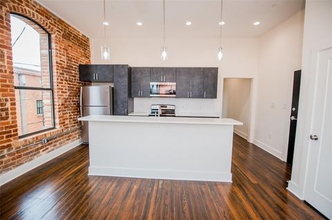 Photo of 110 W Knox Street #202, Ennis, TX 75119 (MLS # 21275513)