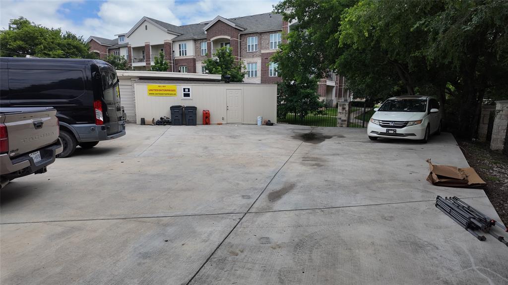 Khan - Mcdonald Add - Commercial Sale