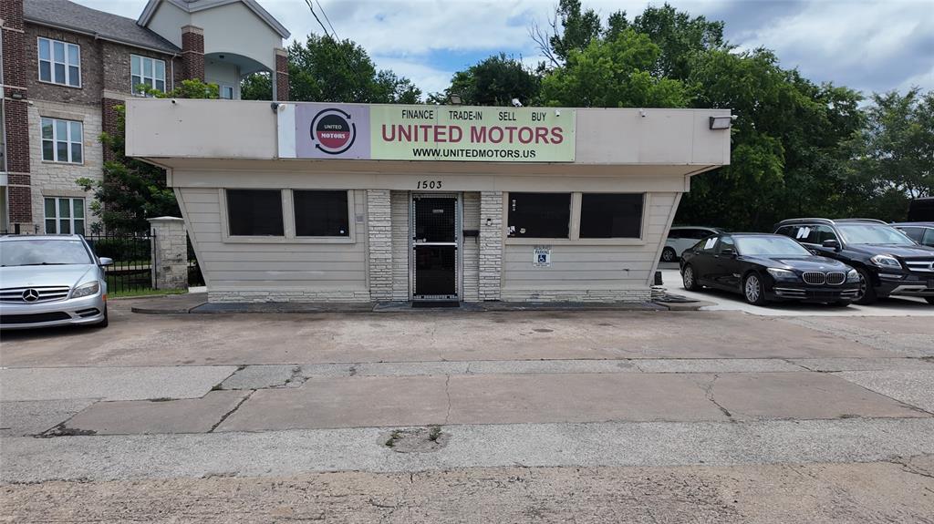 Khan - Mcdonald Add - Commercial Sale