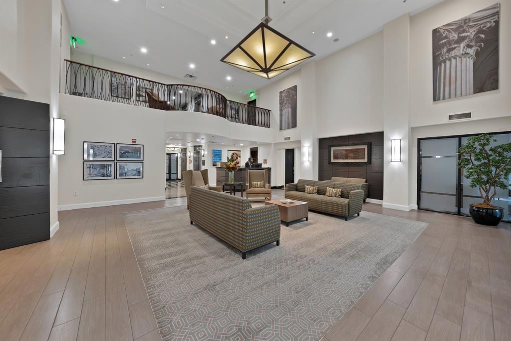 330 Las Colinas Boulevard E 338