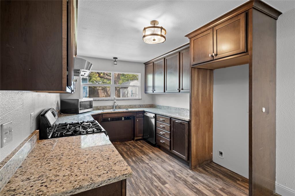 Ridgecrest 06 - Residential