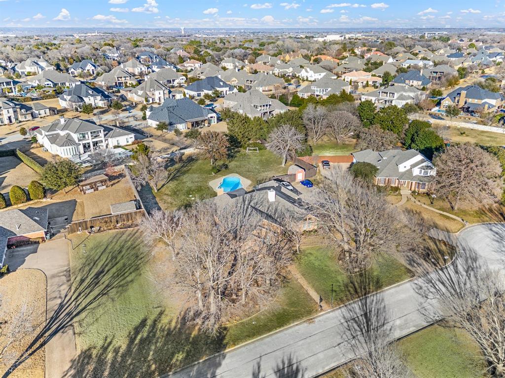 1000 Raven Bend Court