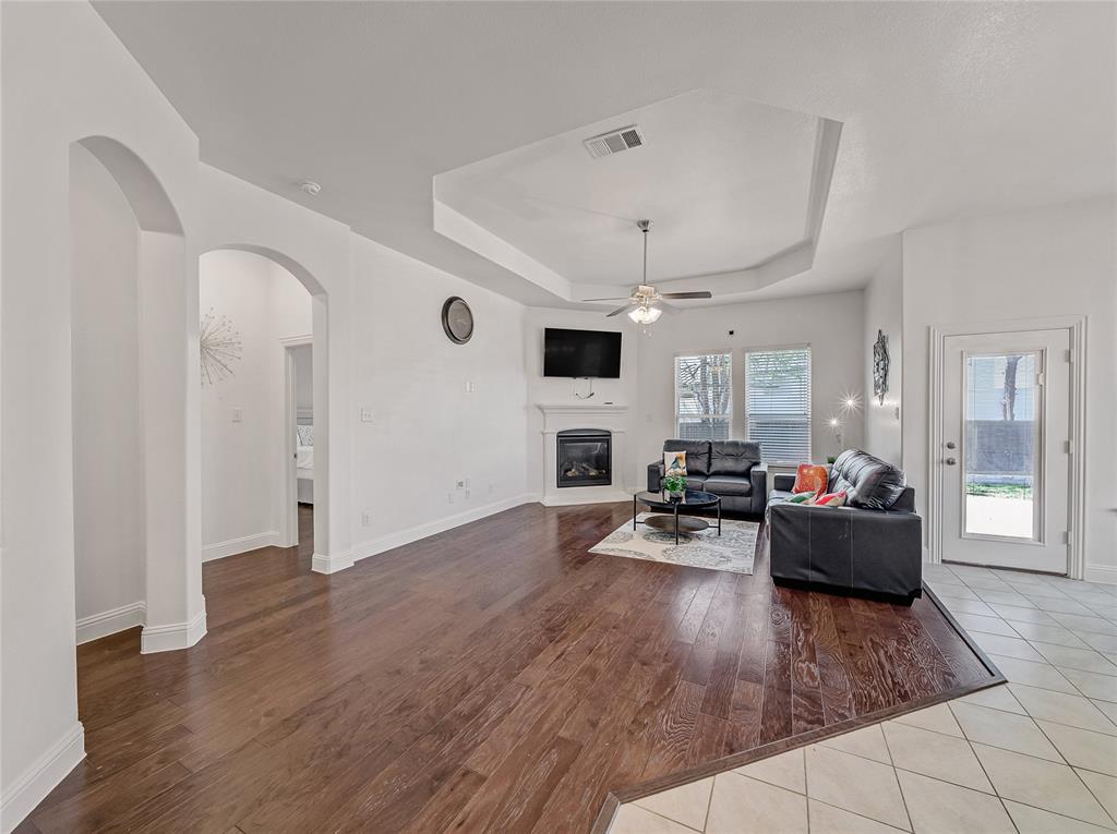 4300 Lakeview Drive