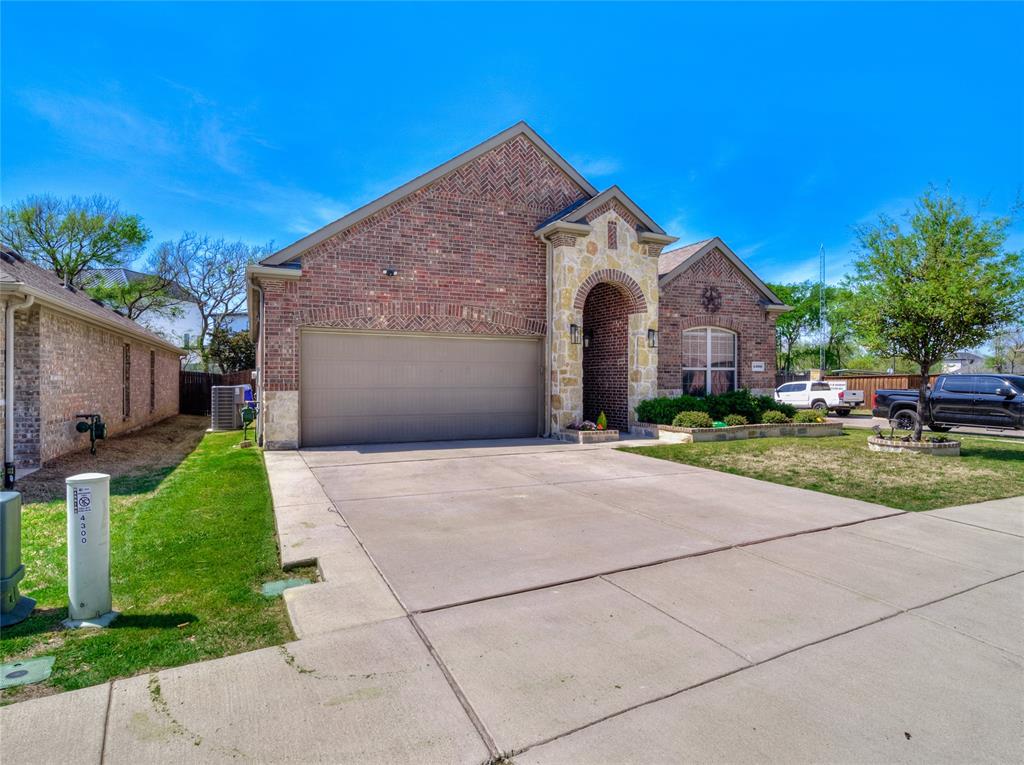 4300 Lakeview Drive