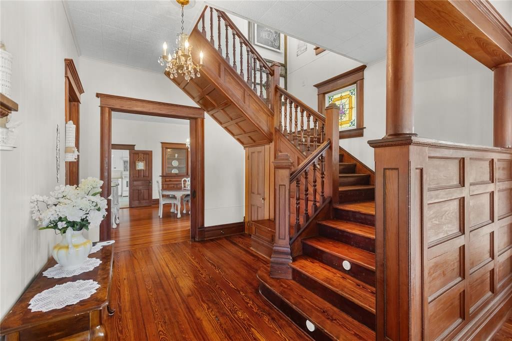 905 8th Street